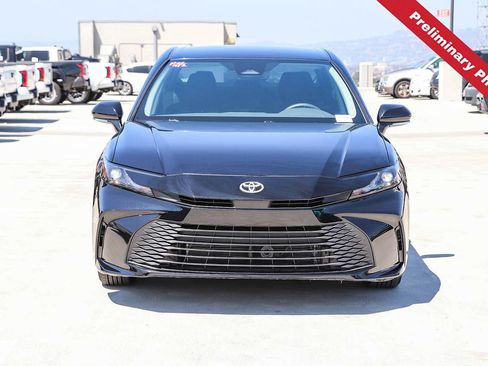 Used 2025 Toyota Camry LE w/ Convenience Package FWD image 2