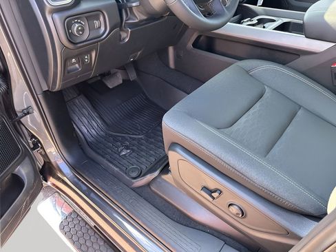 New 2026 RAM 1500 4x4 Crew Cab image 27