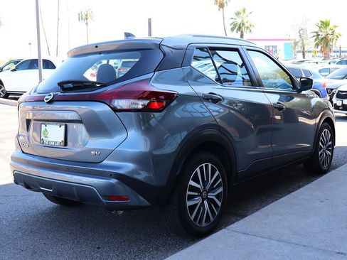 Used 2021 Nissan Kicks SV FWD image 13