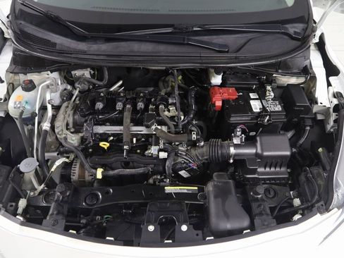 Used 2020 Nissan Versa SV image 41