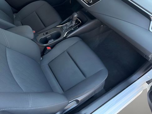 Used 2024 Toyota Corolla LE image 28