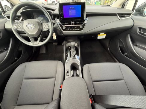 Used 2026 Toyota Corolla LE image 12