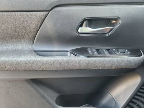 Used 2026 Nissan Kicks SV FWD image 21