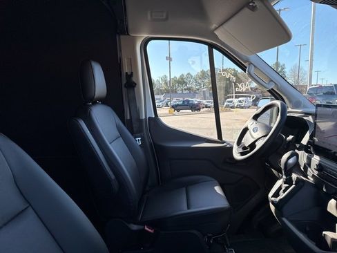 New 2026 Ford Transit 250 148 Medium Roof w/ Load Area Protection Package image 15