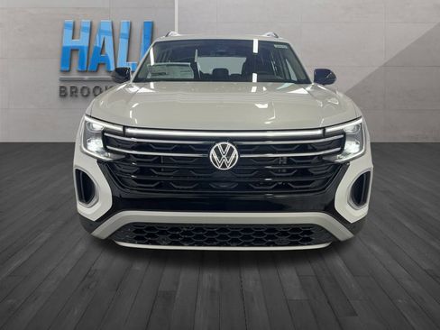 New 2026 Volkswagen Atlas Peak Edition AWD/4WD image 8