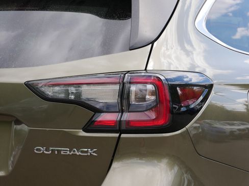 Certified 2024 Subaru Outback Premium AWD/4WD image 17