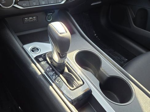 Used 2025 Nissan Altima 2.5 S FWD image 25