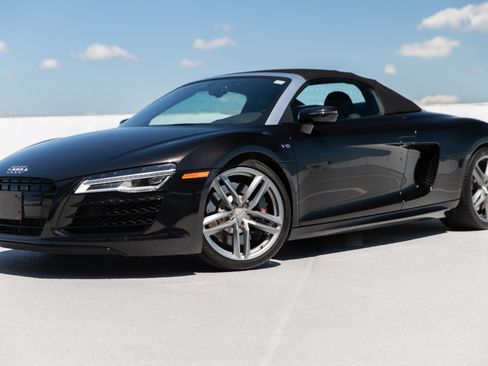 Used 2014 Audi R8 V10 AWD/4WD image 12