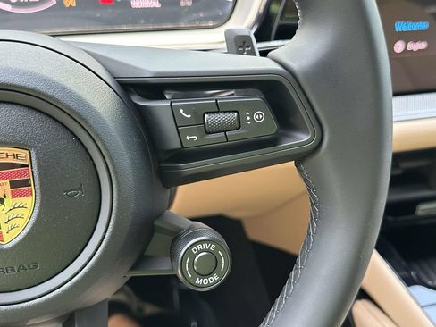 New 2026 Porsche Cayenne Coupe AWD/4WD image 22