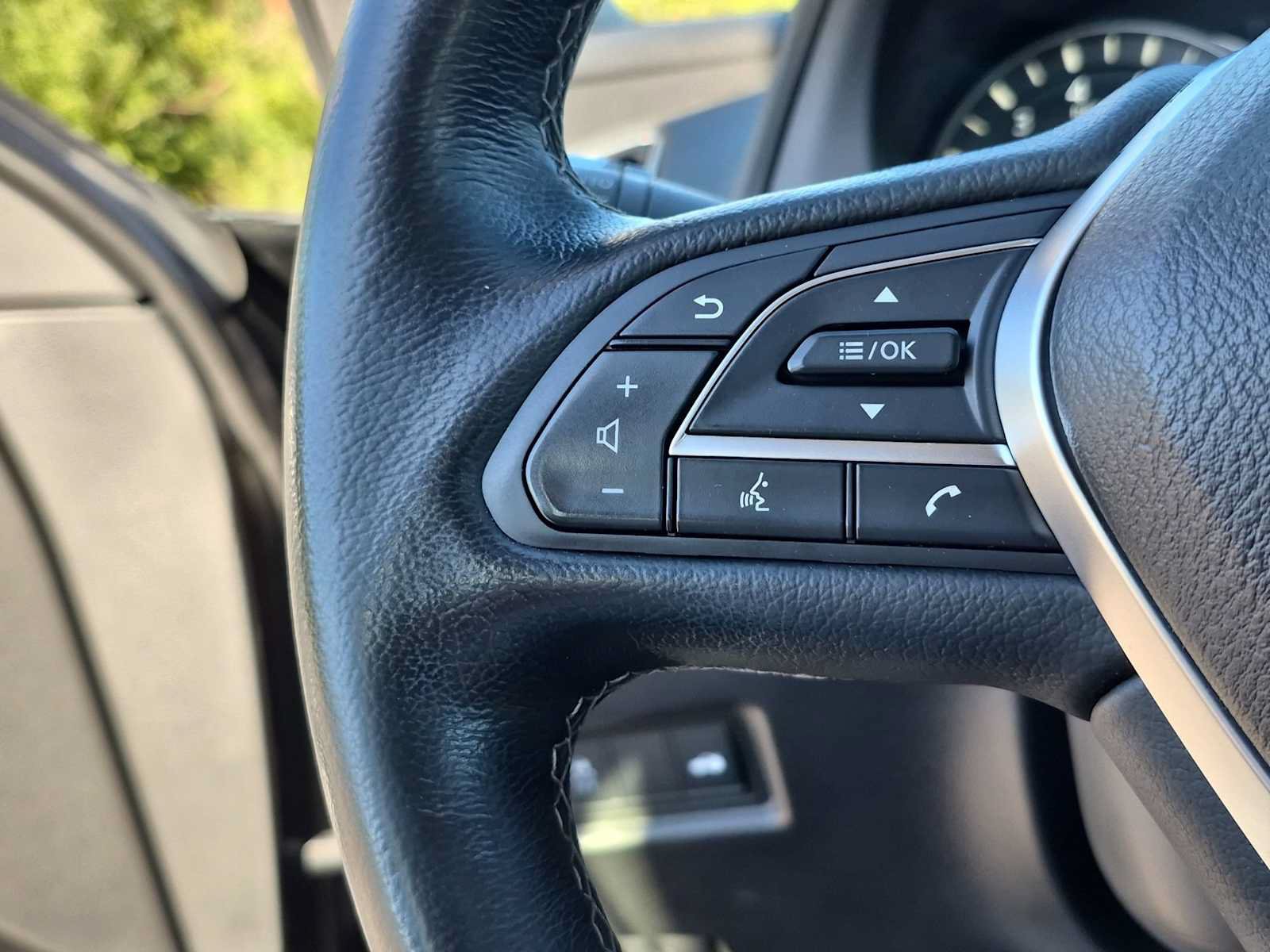 Used 2019 INFINITI Q50 Luxe w/ Essential Package (3.0T Luxe) AWD/4WD image 24