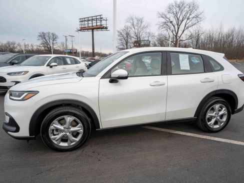 Used 2025 Honda HR-V LX image 3