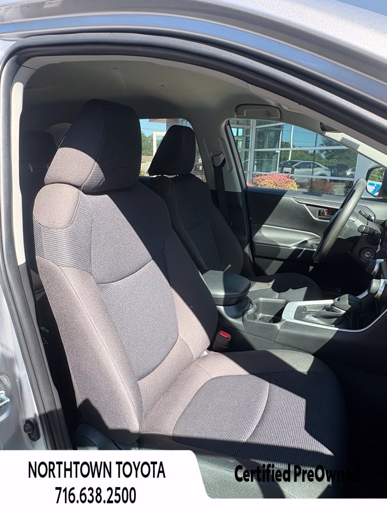Used 2024 Toyota RAV4 LE FWD image 20