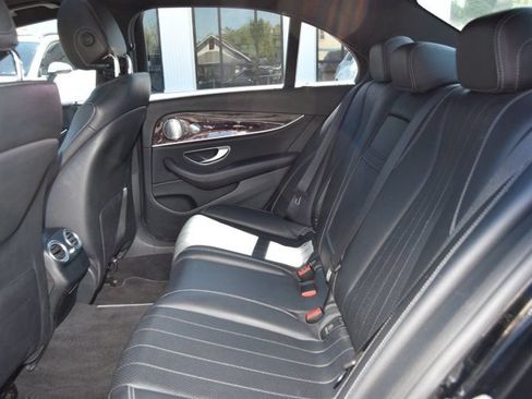 Used 2017 Mercedes-Benz E 300 4MATIC image 34