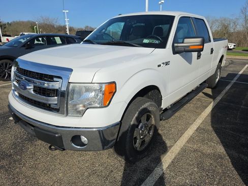 Used 2013 Ford F150 XLT w/ Mid Equipment Group image 2