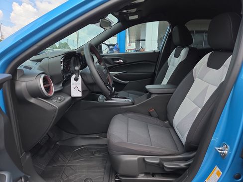 New 2026 Chevrolet Trax RS w/ Driver Confidence Package FWD image 10