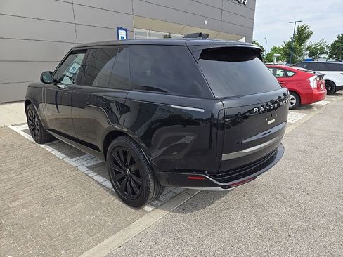 Used 2025 Land Rover Range Rover SE AWD/4WD image 7