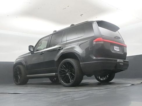 Used 2024 Lexus GX 550 w/ Accessory Package (Z1) AWD/4WD image 45