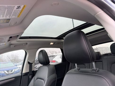 Used 2022 Ford Escape Titanium w/ Class II Trailer Tow Package image 10