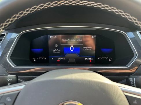 Used 2023 Volkswagen Tiguan SE R-Line image 26