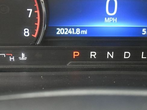 Used 2024 Ford Explorer XLT w/ Equipment Group 202A AWD/4WD image 15