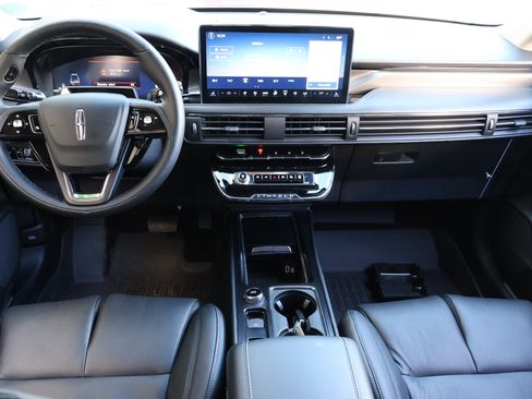 Used 2025 Lincoln Corsair Grand Touring w/ Equipment Group 302A image 17