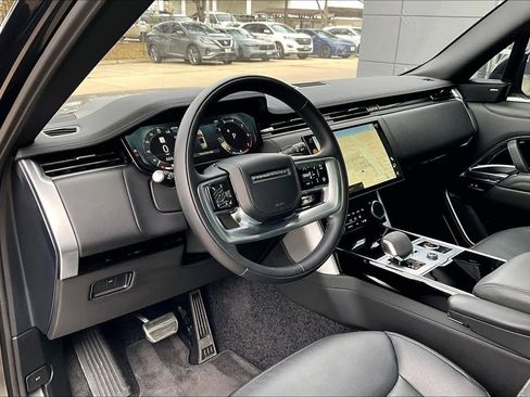 Used 2023 Land Rover Range Rover SE image 17