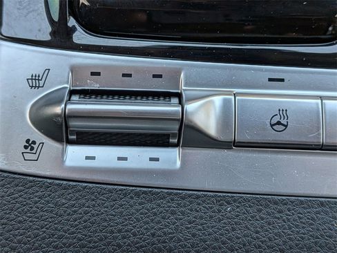 Used 2024 Kia Carnival SX Prestige image 28