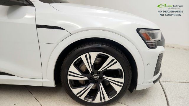 Used 2024 Audi Q8 e-tron Prestige w/ Prestige Package AWD/4WD image 21