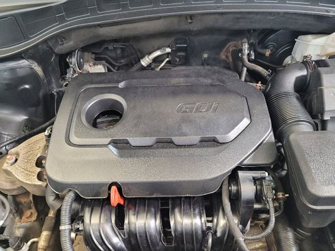 Used 2017 Hyundai Santa Fe Sport image 30