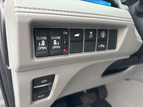 Used 2023 Honda Odyssey Touring image 16