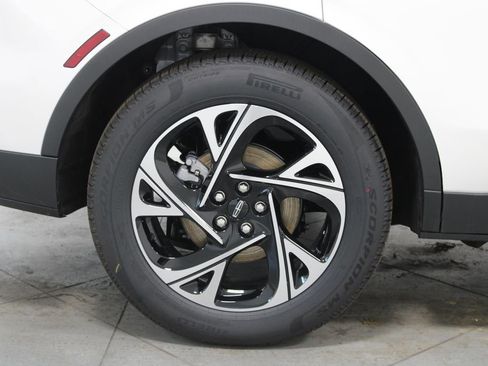 New 2026 Lincoln Nautilus Premier image 12