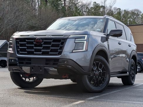 Used 2025 Nissan Armada PRO-4X w/ Pro-4X Premium Package image 4