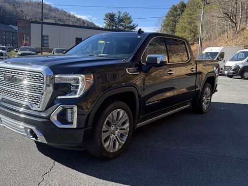 Used 2022 GMC Sierra 1500 Denali w/ Denali Premium Package image 2