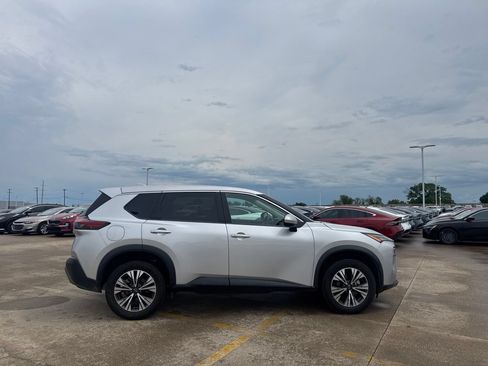 Used 2023 Nissan Rogue SV FWD image 24