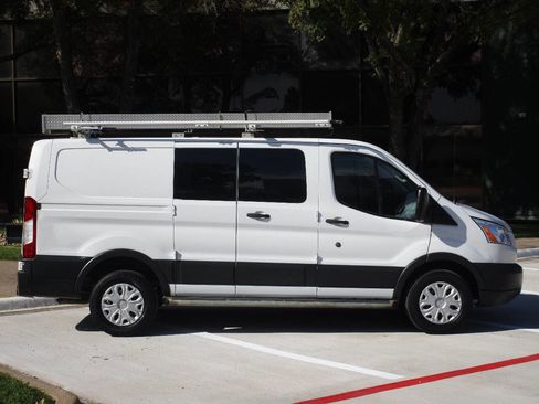 Used 2018 Ford Transit 250 250 3dr SWB Low Roof Cargo Van w/ Exterior Upgrade Package image 3