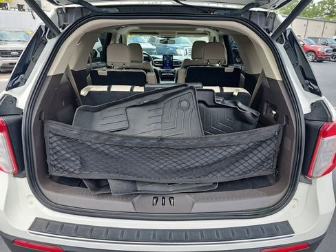 Certified 2020 Ford Explorer Platinum w/ Premium Technology Package AWD/4WD image 13