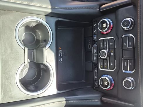 Used 2024 GMC Yukon AT4 w/ Technology Package AWD/4WD image 46