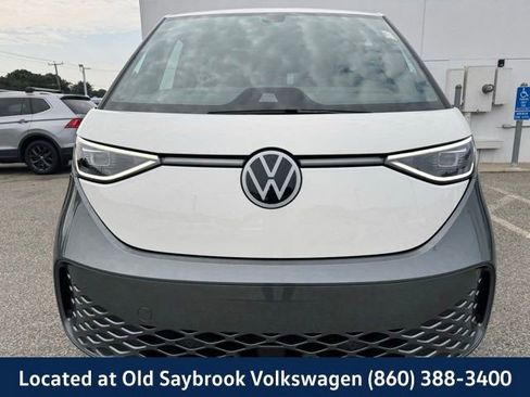 New 2025 Volkswagen ID. Buzz Pro S RWD image 2