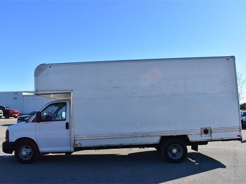 Used 2015 Chevrolet Express 3500 Extended image 6