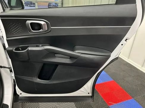 Used 2025 Kia Sorento X-Line EX AWD/4WD image 9