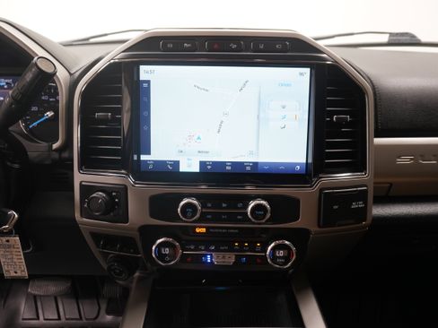 Used 2022 Ford F250 Lariat w/ Lariat Value Package AWD/4WD image 23
