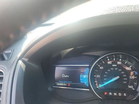Used 2018 Ford Explorer XLT w/ Equipment Group 202A AWD/4WD image 20