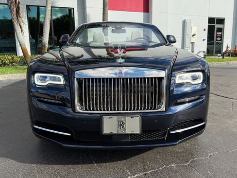 Used 2016 Rolls-Royce Dawn image 11