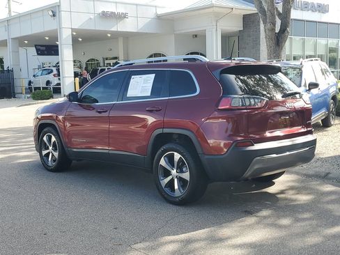 Used 2019 Jeep Cherokee Limited FWD image 3