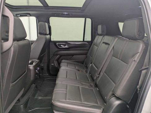 Used 2021 Chevrolet Suburban RST image 21