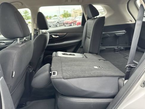 Used 2017 Nissan Rogue S FWD image 14