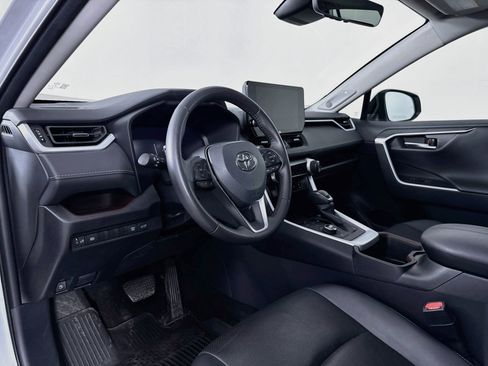 Certified 2025 Toyota RAV4 Limited AWD/4WD image 9