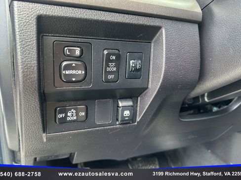 Used 2015 Toyota Tundra SR5 w/ SR5 Upgrade Package AWD/4WD image 22
