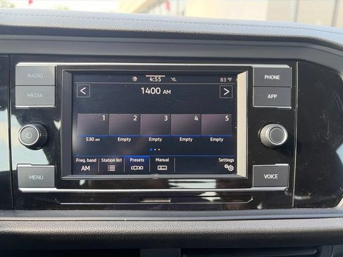 Used 2024 Volkswagen Jetta SE FWD image 22