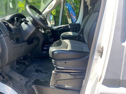 Used 2023 RAM ProMaster 2500 w/ Interior LED Lighting Group FWD image 9